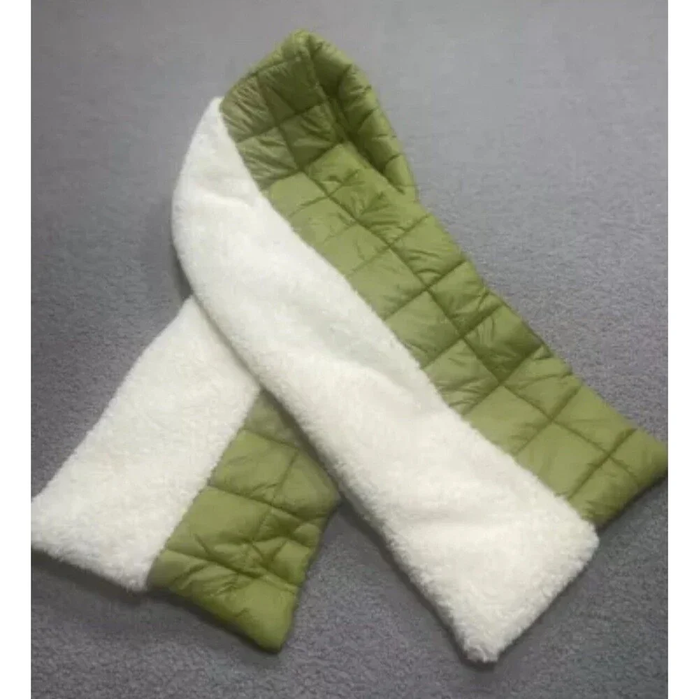 Urban Outfitters Scarf Quilted Puff Green Cold Winter Fall Preppy NEW